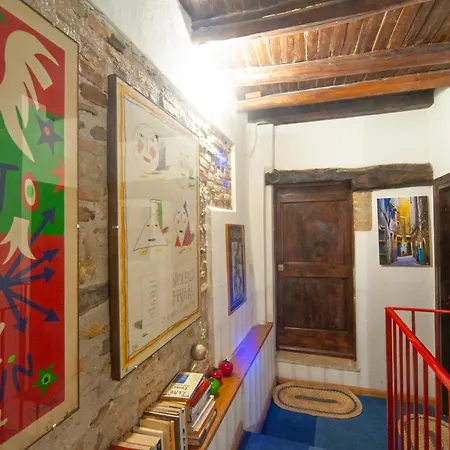 アパート Garibaldi