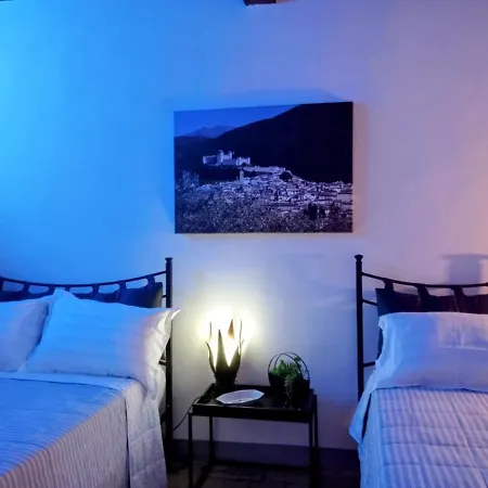 Garibaldi アパート *