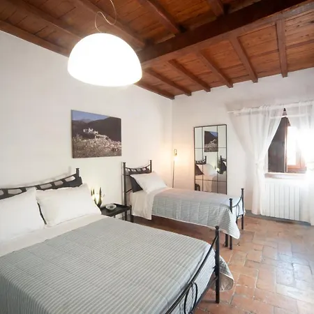 Garibaldi アパート スポレート